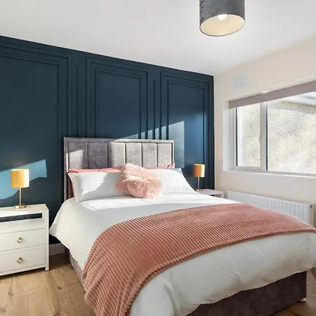 Holiday home The Manor 4 Bedrooms Sleeps 7 *